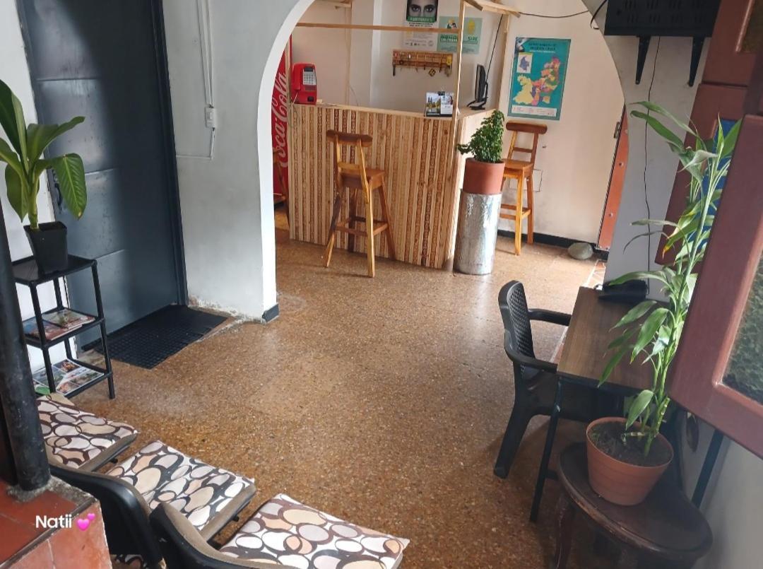 Casa Amarilla Hostel - Cali Eksteriør bilde